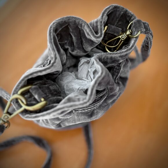 Madewell NWT Velvet Mini Drawstring Bag in Grey - Picture 8 of 12